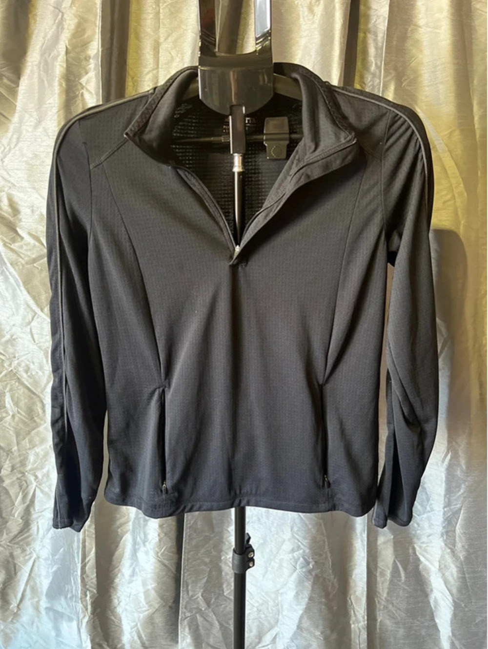 Mondetta Performance + Luxury Sz Sm Quarter Zip Top